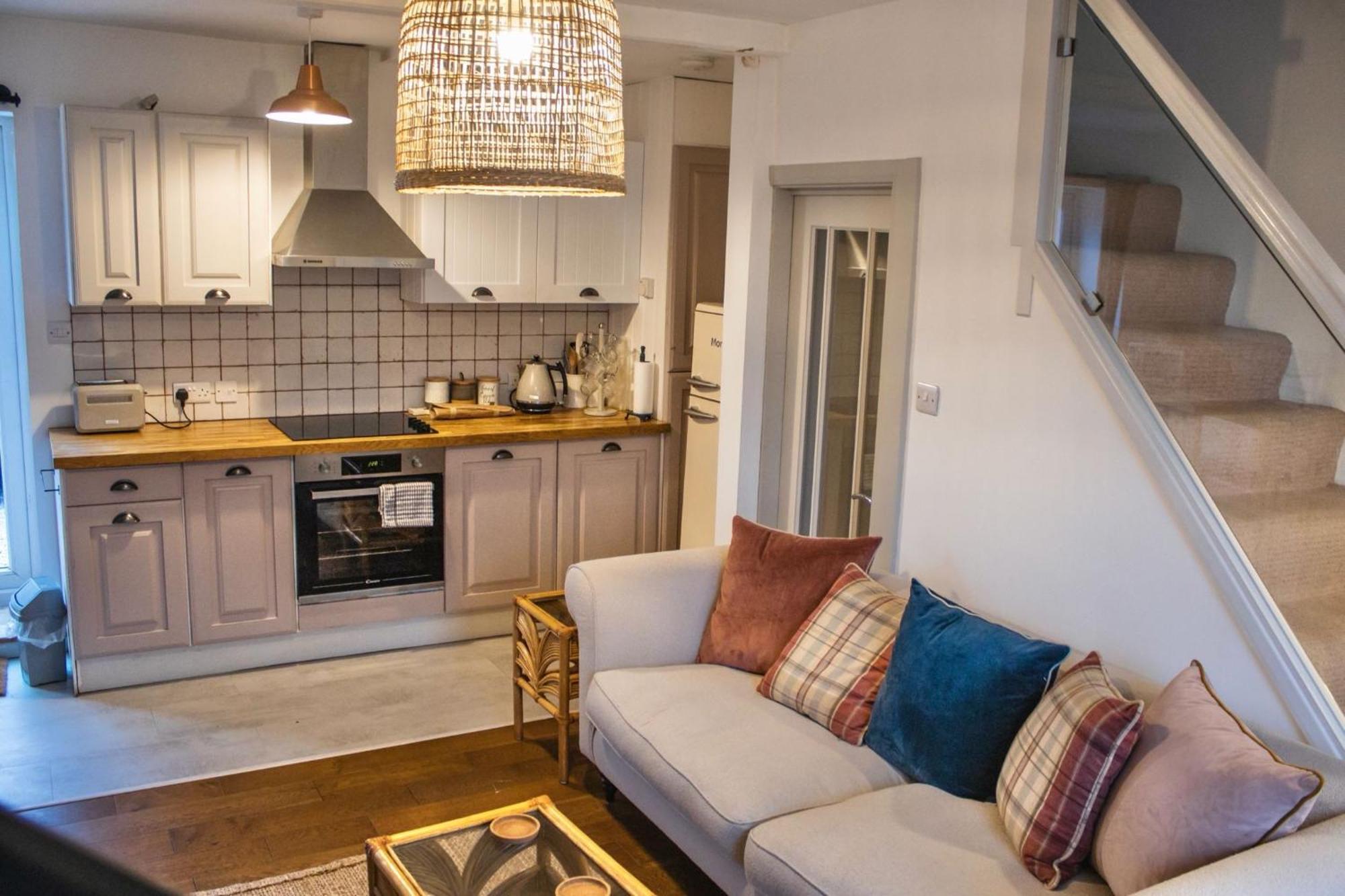 Spa Garden Cottage - Upper Hopton Mirfield ภายนอก รูปภาพ